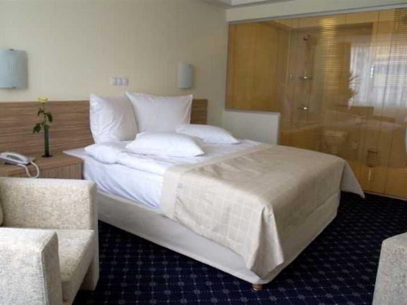 Marshal Hotel 부쿠레슈티 외부 사진