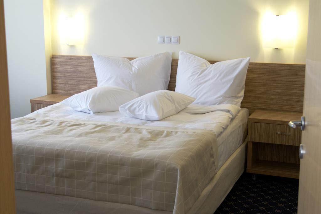 Marshal Hotel 부쿠레슈티 외부 사진