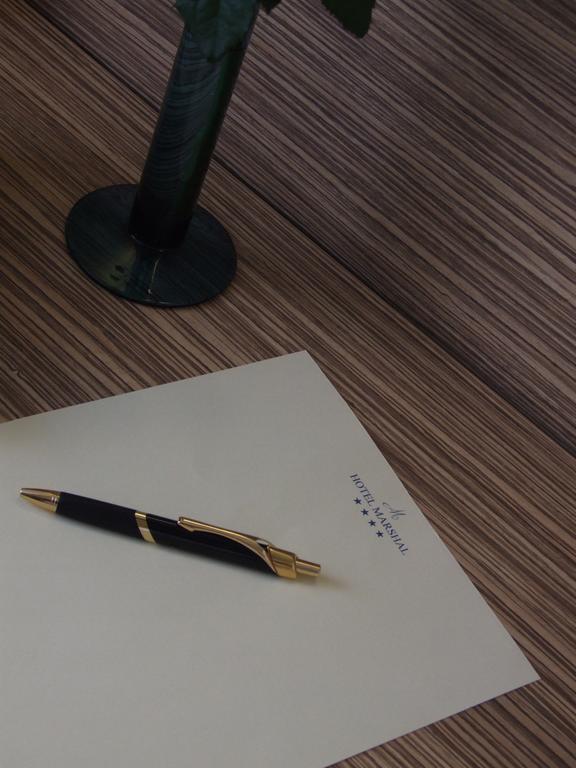 Marshal Hotel 부쿠레슈티 외부 사진